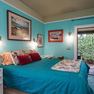 https://cozy-private-patio-suite-perfect-central-location.portland-hotels.info